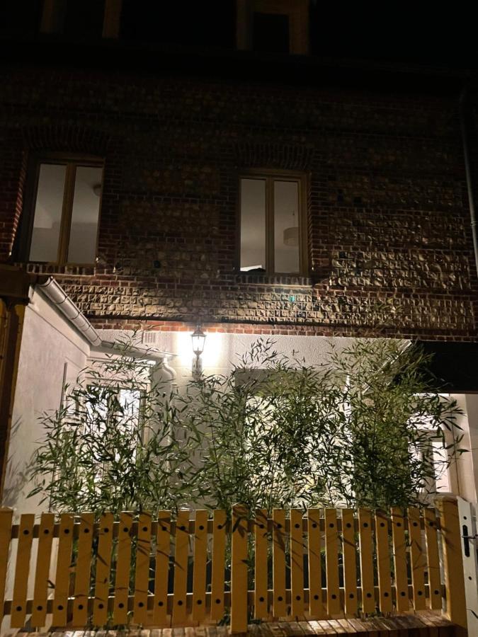 Etretat: Agreable Maison De Ville Exteriör bild